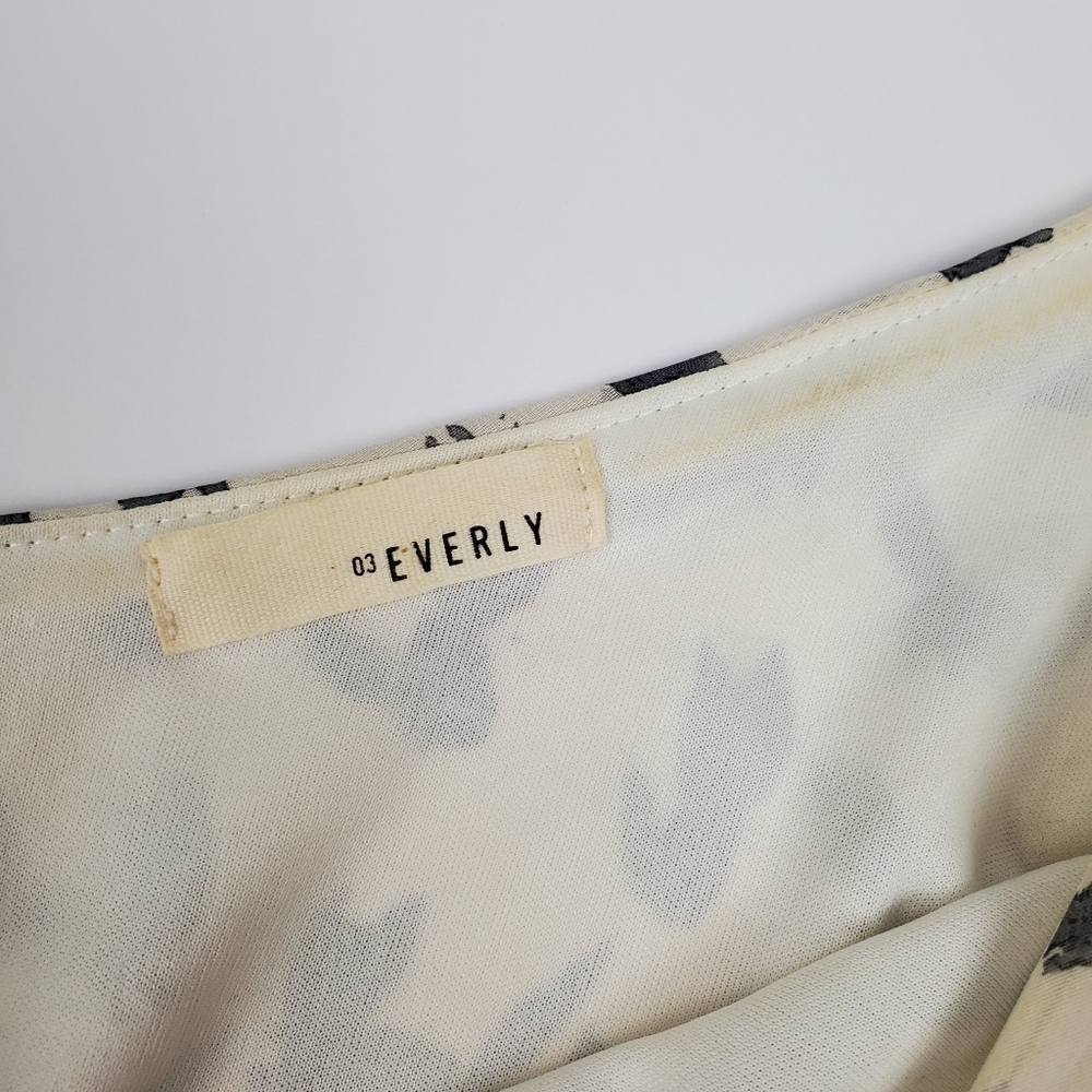 Everly One Shoulder Print Dress - Picture 3 of 5